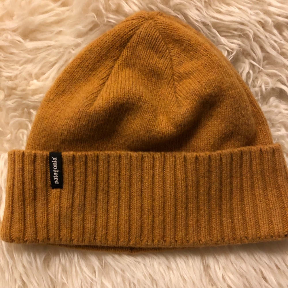 Mustard yellow Patagonia beanie
